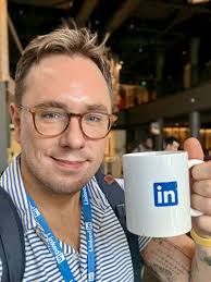 Thrilled to share that I've joined LinkedIn as Vice President of Talent  Services, Operations, and Programs.