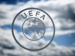 Wird der amtierende weltmeister als sieger vom platz gehen? Doppelmoral Nach Flitzer In Bukarest Scharfe Kritik An Uefa Im Netz