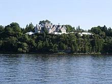 Yab dato'seri dr wan azizah wan ismail, timbalan perdana menteri malaysia hari ini hadir merasmikan majlis penutup persidangan serantau hidup bersama dalam budaya damai 2020 di hotel bluewave shah alam. Kediaman Rasmi