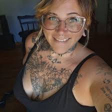 How to temporarily secure pool steps outside an above ground pool?