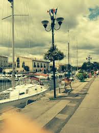 Port De Marseillan Holiday Spending France World