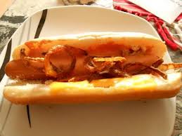Hot Dog Mit Hausgemachten Rostzwiebeln Und Hausgemachter Sauce Rezept Rezept Rostzwiebeln Rezepte Fingerfood