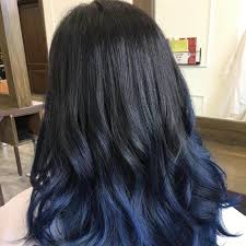 Caramel highlights create further dimension, giving your locks instant shine and depth, as well as a youthful glow. 14 Dark Blue Hair Dark Blue Hair Blue Hair Highlights Blue Hair