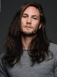 Model Lakota Lefler Height 6 1 Size 40r Us Shoe 10 Us Hair Brown Eyes Hazel C Brown Hair And Hazel Eyes Long Hair Styles Men Long Hair Styles