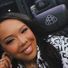 Sheba Sims's Instagram, Twitter & Facebook