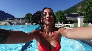 Una lite, durante la quali si sarebbe venuti alle mani tanto che un giovane ha riportato delle lievi ferite. Lido Di Bissone 2017 Spot Youtube