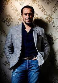 100% the easy life (2011) lowest rated: Stefano Accorsi 50 Anni E Un Fascino Irresistibile La Repubblica