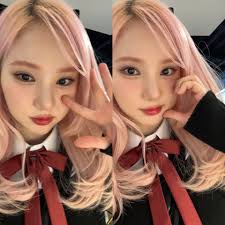 Kamis, (14/3) Eunha VIVIZ terlihat menghadiri Premiere film 'Spy x Family  Code: White.' Eunha terlihat merealisasikan karakter Anya yang merupakan  salah satu karakter utama film animasi tersebut. Eunha tampil manis dengan  rambut