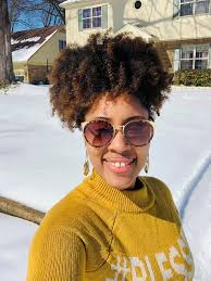 Who provides silk press services for African American hair texture?