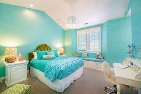 Composed with elegance and class, the rich textures of this interior is nothing but a true perfection of a monochromatic scheme. Master Bedroom Designs For A Beautiful Coastal Look
