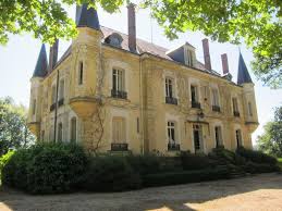 Chateau A La Charite Sur Loire Bourgogne French Style Homes Chateau Mansions