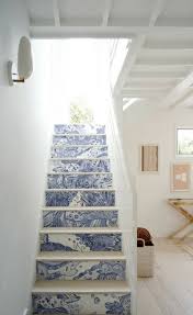 Apprendre à réaliser un dessin en noir et blanc à l'aide de la technique de quadrillage. Relookez Votre Escalier Avec Des Stickers Tout Savoir En 1 Min