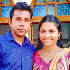 അങ്ങിനെ പോയെന്ന് കരുതി നിയമ ലംഗനം ഒന്നും ആകുന്നില്ലല്ലോ.