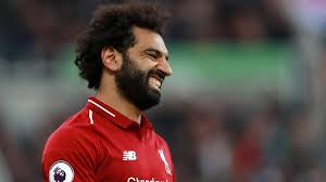 Mohamed salah's first half penalty and a late divock origi goal helped liverpool to win the champions league and their first trophy under sadio mane found space on liverpool's left flank and his attempted chip into the penalty area was blocked by moussa sissoko's chest, only for the ball. Champions League Ruckschlag Fur Fc Liverpool Mohamed Salah Fallt Aus