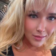 What job opportunities are available in Idaho Falls for someone with  customer service experience?