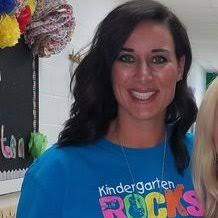 Cari Chandler's Instagram, Twitter & Facebook