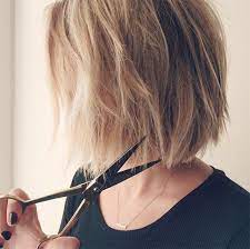 The graduation there will counteract that awkward hair length phase and create some nice movement as well. 15 Styling Tricks For Growing Out Short Hair