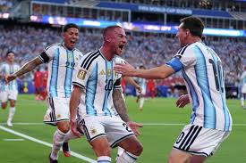 ¿El que no salta es un inglés? El profundo nexo de la Liga Premier con la selección de Argentina