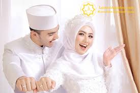 Ibnu katsir mencantumkan sejumlah hadits yang menyebutkan bahwa surat yasin adalah kalbu (jantung) al. Pelet Dengan Surat Yasin Halal Memikat Hati Wanita