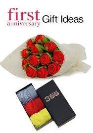 Best Gift For Wedding Anniversary To Wife In 2020 First Wedding Anniversary Gift Best Wedding Gifts Wedding Anniversary Gifts