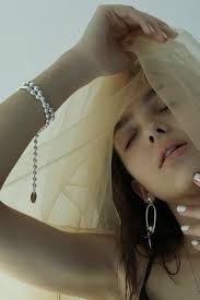 Sea'ds Mara Diamond cut cast pierce Gold