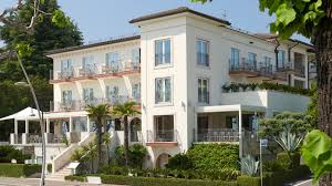 4-star Hotel on Lake Garda: a wonderful vacation