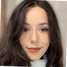 Elyse Cohen's Instagram, Twitter & Facebook