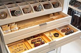 Walk in closet ideas for women. What Women Look For In A Walk In Closet