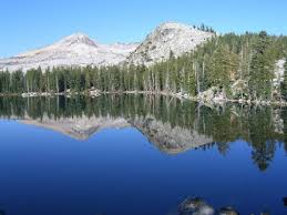 Lake Of The Woods Is Occupying Parts Of The Canadian Provinces Of Ontario And Manitoba And The U S State Of Minnesota Lake World Photo Favorite Places
