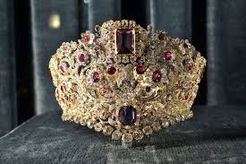 Visiting The Treasury At The Residenz In Salzburg Austria Yes Thank You I D Love To Wear This Tiara Royal Crown Jewels Crown Jewels Royal Jewelry