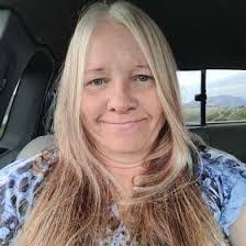 Tracy Laclair's Instagram, Twitter & Facebook