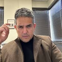 Daniel Huipe's Instagram, Twitter & Facebook