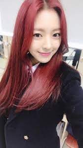 Photo 190309 Hanlim Multi Arts School Facebook Page With Itzy Ryujin Chaeryeong Yuna S Hinh Selca Của Ryujin Chaeryeong Itzy Girl Kpop Girl Groups