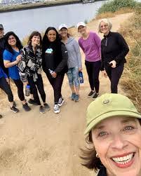 Diana Halvorson's Instagram, Twitter & Facebook