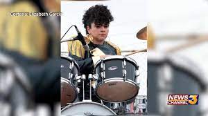 Fans of selena and latin music wait at the selena vive tribute concert, april 7 reliant stadium, houston, texas. Desert Hot Springs Resident Among The Stars Of Netflix S Selena The Series