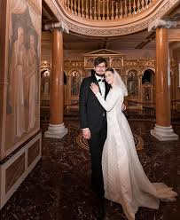 Она один из основателей суперпопулярного проекта орел и решка. Dina Nemcova Obvenchalas S Muzhem Na Sleduyushij Den Posle Godovshiny Smerti Otca Spletnik