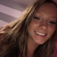 amber meehan (@ambermeehan_)