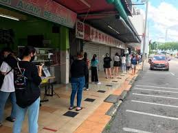 Kerumunan di mcd itupun tak terhindarkan. Annuar Heartbroken By Long Queue For Bts Meal At Mcd As Frontliners Battle Covid 19