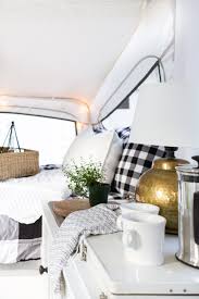 Here we teach you one of our favorite camper life hacks. Our Pop Up Camper Zevy Joy