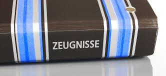 Anhand der formulierungen kann das ausbildungszeugnis online bewertet und. Arbeitszeugnis In Der Kita Die Beurteilung Der Erzieherin Herder De