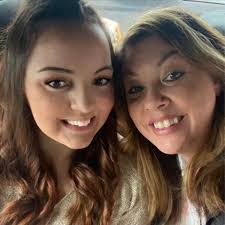 Alexis Mattson's Instagram, Twitter & Facebook