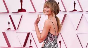 She comes from a family of four children, having two brothers and one sister. Oscars 2021 Margot Robbie S Chanel Dress Took 205 Hours To Make Lifestyle News The Indian Express