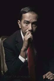 Mengenai link resmi donwload foto presiden dan wakil presiden, telah tertera di bagian bawah pada berita ini. Jokowi