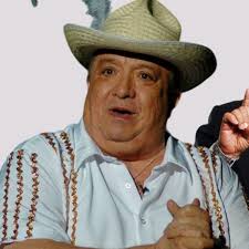 Por qué piden a Luis de Alba 'El Pirrurris' que ya se retire tras video  viral