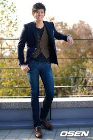 He grew up in namyangju with his parents and his sister who was two years younger than him. Giants In The Industry 6 Stars That Will Surprise You With Their Height Allkpop