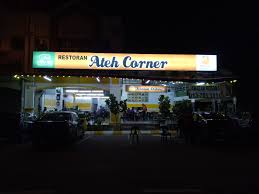 Sebelum ni restoran ni beroperasi di warung mpjbt iaitu di jalan kebangsaan 29, dan sekarang telah berpindah ke restoran yang lebih luas dan selesa. Ateh Corner Tempat Makan Sedap Di Taman Universiti Johor
