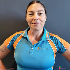 MEET THE TEAM: KEL 🏋🏽‍♀️ Kel has exercised and loved training for 18  years, and has been a qualified trainer for 8! Kel loves being a part of  the team, building our