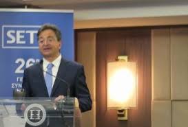 Τι έλειπε όπως από αυτόν τον αρχιτεκτονικό πλούτο; To Prwto Ypo8alassio Estiatorio Ths Eyrwphs Brisketai Sth Norbhgia Xrhma Toyrismos Money Tourism Gr