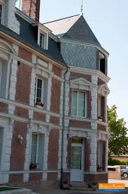 Epingle Par Cprune Sur Facade Brique En 2020 Toit En Ardoise Maison De Maitre Fenetre Pvc