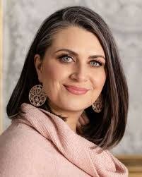 Tamara Stuart's Instagram, Twitter & Facebook